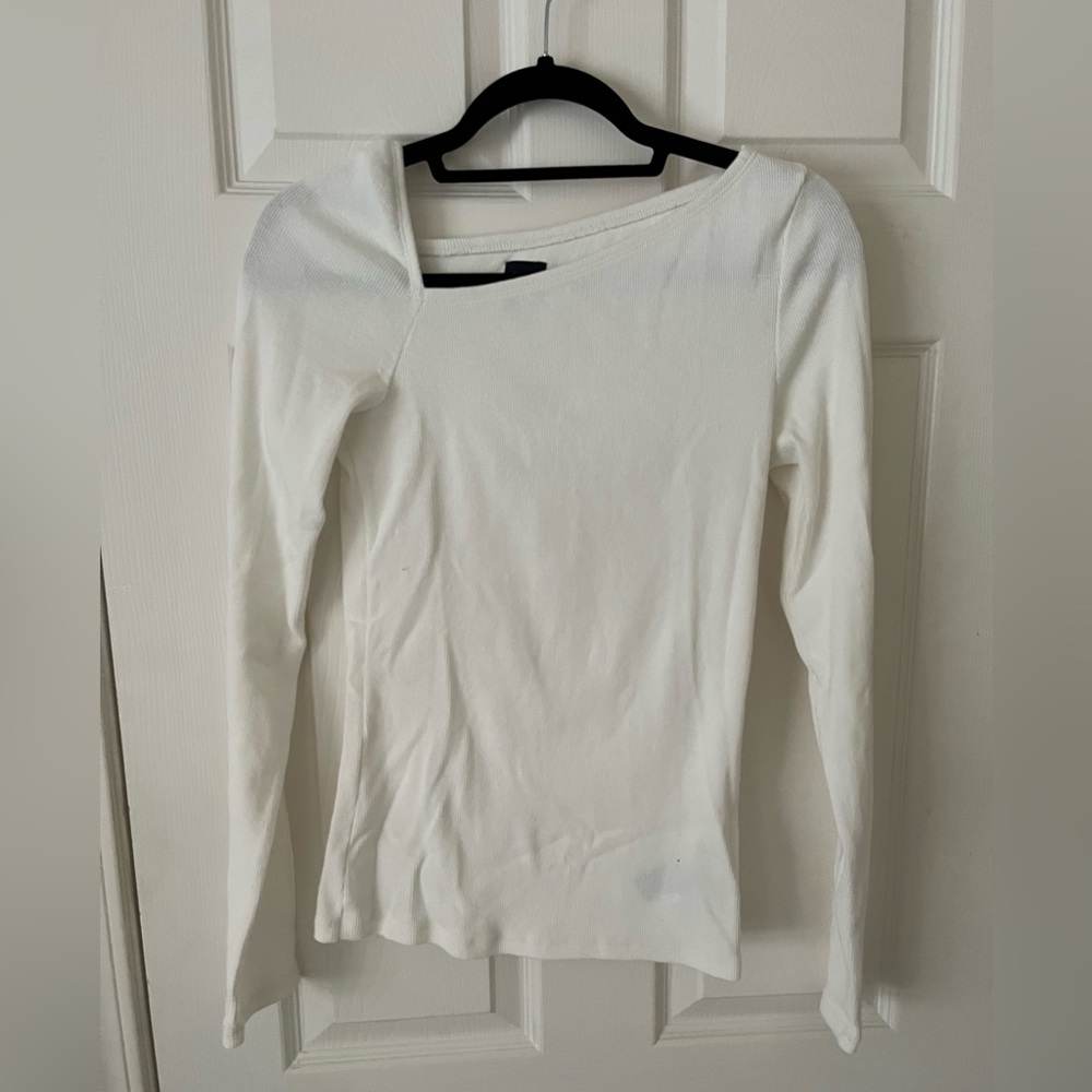 GAP Asymmetrical White Long Sleeve Ribbed top - S Tall NWT